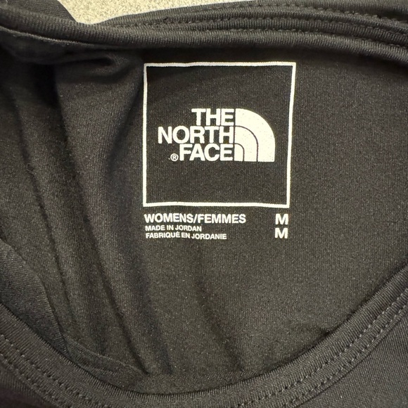 The North Face Women's Classic Blk Workout/Hiking Tee - Picture 4 of 5